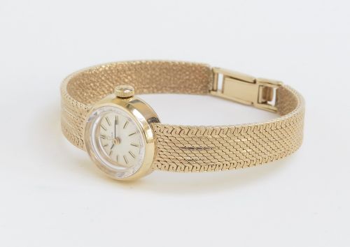 fig 4. Beautiful Solid 9ct Gold Omega Sapphette La Flame Cocktail Watch c1965