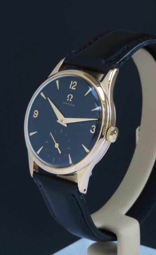 fig 2. Solid 9ct Gold Omega Calibre 266 c1956