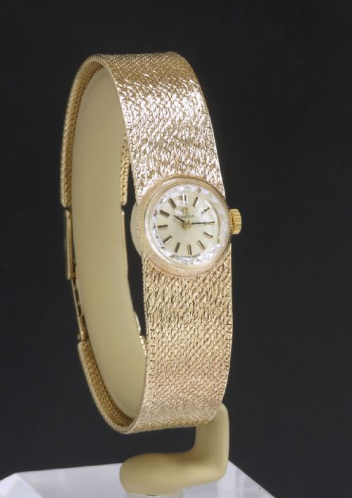 fig 1. Solid 9ct Gold Omega Sapphette Ladies Cocktail Watch c1969