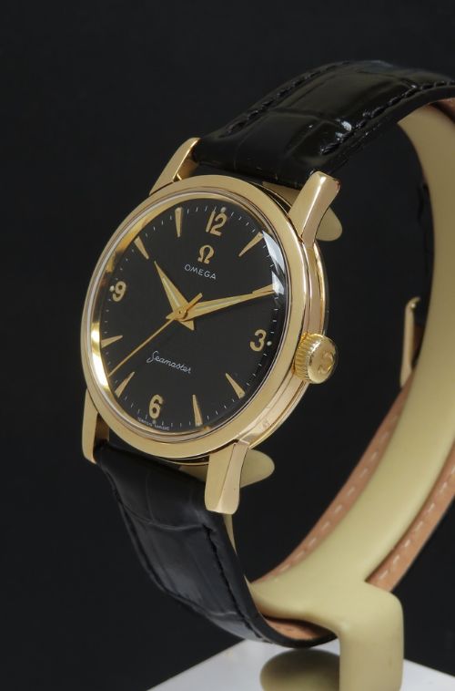 fig 1. SOLID 9CT GOLD OMEGA SEAMASTER 520 C 1960