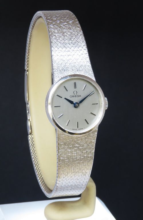 fig 2. Wonderful Solid 9ct White Gold ladies cocktail watch c1969