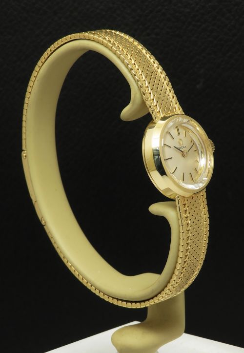 fig 3. Mint Solid 18ct Gold Omega Sapphette c1969 with Boxes and Papers