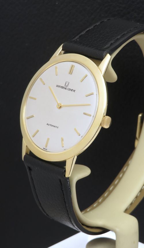 fig 1. Solid 18ct Gold ultra thin Universal Geneve Deluxe Microrotor automatic watch c1968