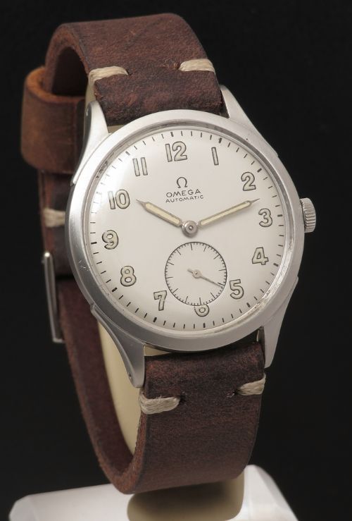 fig 2. Early Omega Military Style Automatic Bumper c1944