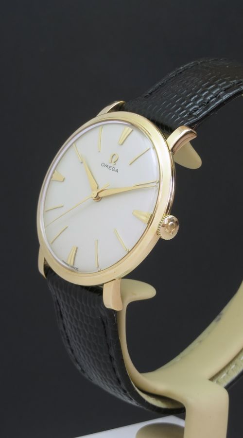fig 1. Solid 9ct Gold Omega Slimline Calibre 520 c1959