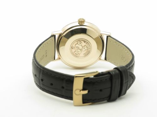 fig 4. Solid 9ct Gold Omega Seamaster Deville Automatic 1968 with box