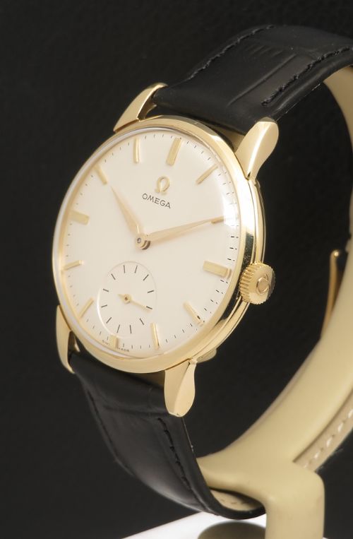 fig 4. Near Mint Solid 18ct Gold Omega Tresor Calibre 267 c1960 With Box
