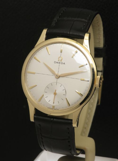 Near Mint Solid 18ct Gold Omega 267 1960
