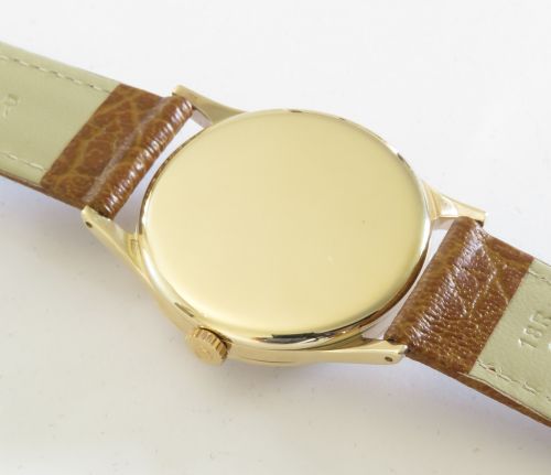 fig 2. All Original Solid 9ct Gold Omega 266 with Box, 9ct buckle and Strap 1955