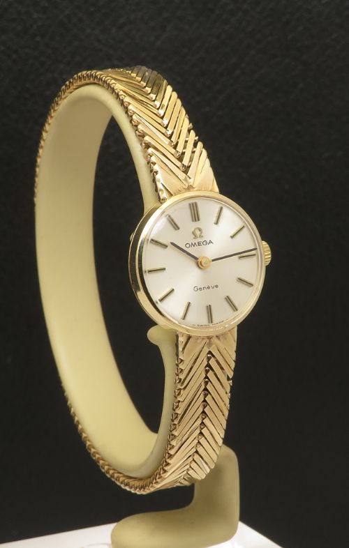 fig 3. Solid 9ct Gold Ladies Omega Geneve from 1963