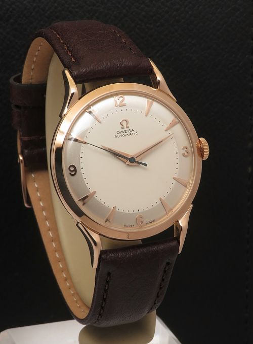 fig 3. Very Rare 18ct Rose Gold Omega Bumper with Spider Leg Case 1951