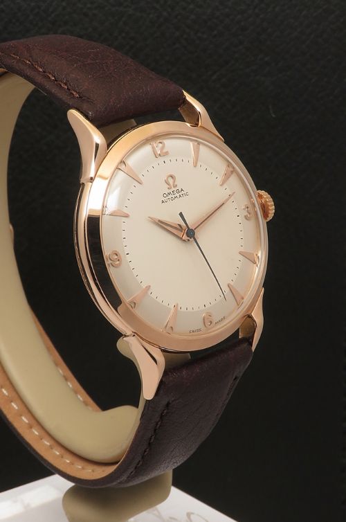 fig 5. Very Rare 18ct Rose Gold Omega Bumper with Spider Leg Case 1951