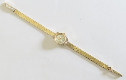 fig 4. Solid 9ct Gold Rolex Tudor Royal Ladies Watch from 1965