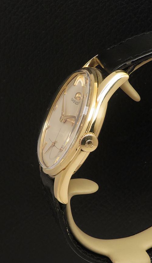 fig 2. Extremely Rare Museum Quality Solid 18ct Gold Omega 268 Strap Buckle Box 1959
