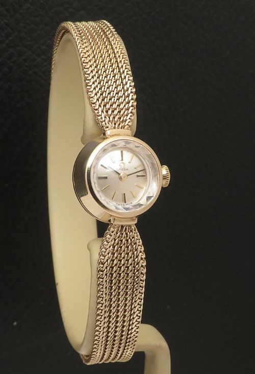 fig 3. Mint All Original Solid 9ct Gold Omega Sapphette Ladies Watch From 1961