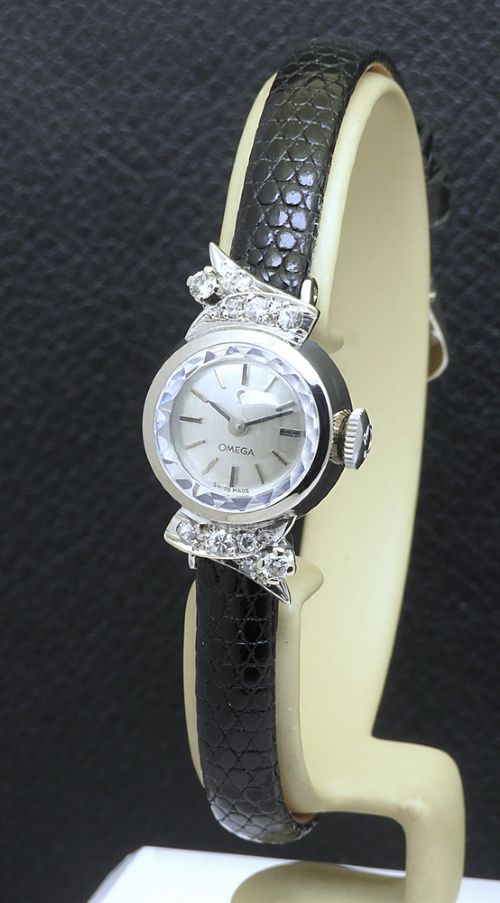 MINT WITH BOX ALL ORIGINAL 18CT WHITE GOLD AND DIAMONDS OMEGA COCKTAIL WATCH FROM 1960 - ADDITIONAL PHOTO 1