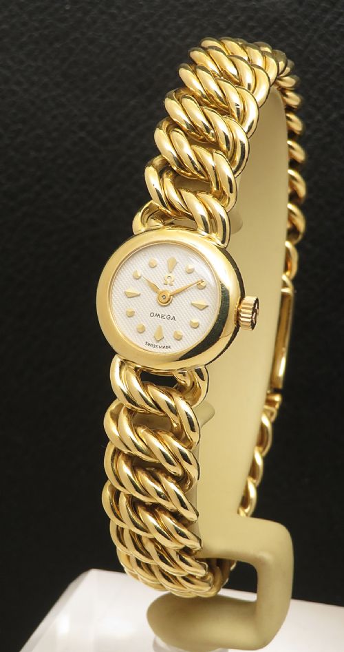 Very Rare Museum Quality Solid 18ct Gold Omega Ladies Watch with Box and Papers from 1948