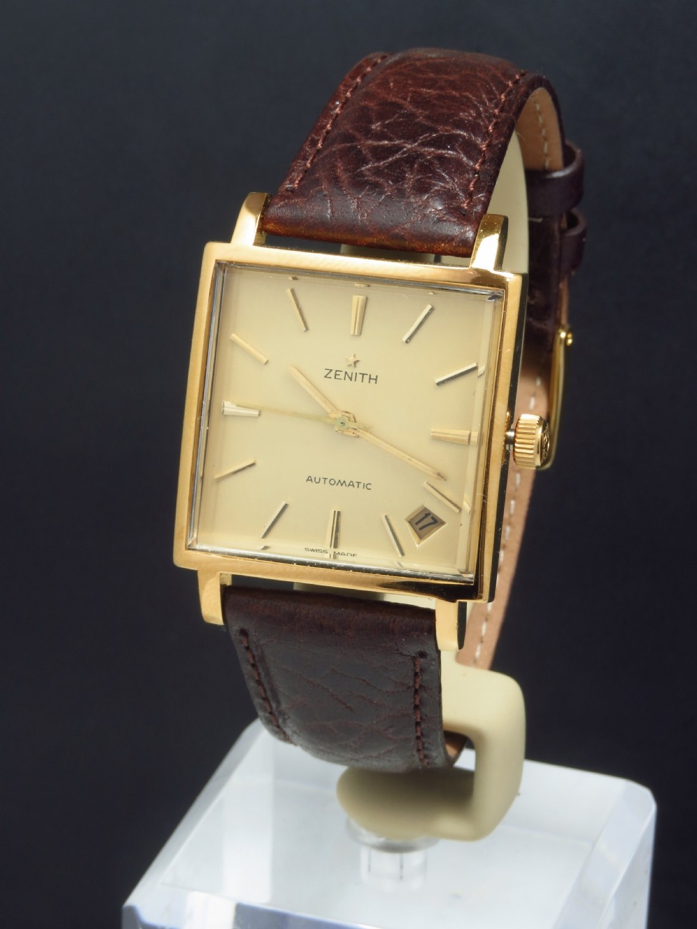WONDERFUL ZENITH KENNEDY AUTOMATIC WITH DATE GOLD FILLED MENS VINTAGE WATCH C1969 View VII