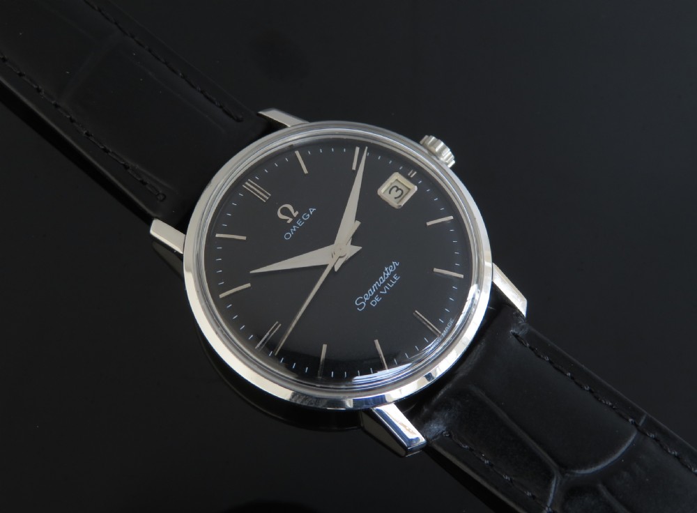 OMEGA SEAMASTER DE VILLE CALENDAR AUTOMATIC MENS VINTAGE WATCH C1963  View II