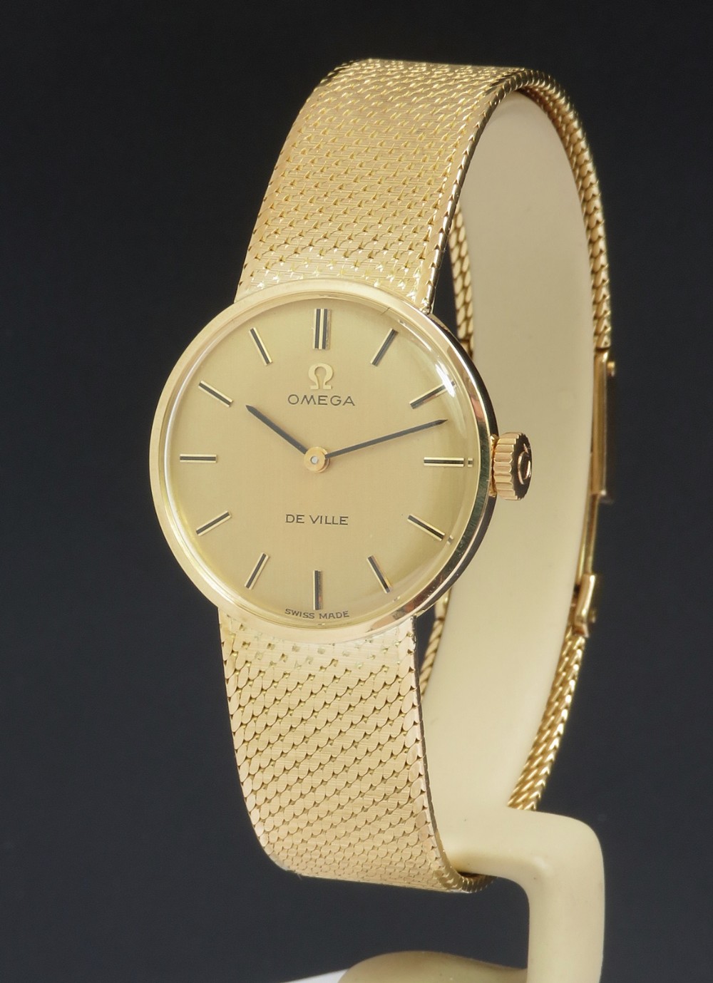 Mint Original Solid 18ct Gold Omega De Ville Mid Size Watch c1965