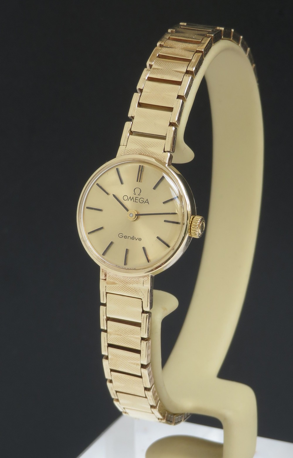 Solid 9ct Gold Omega Geneve Ladies Cocktail Watch c1963