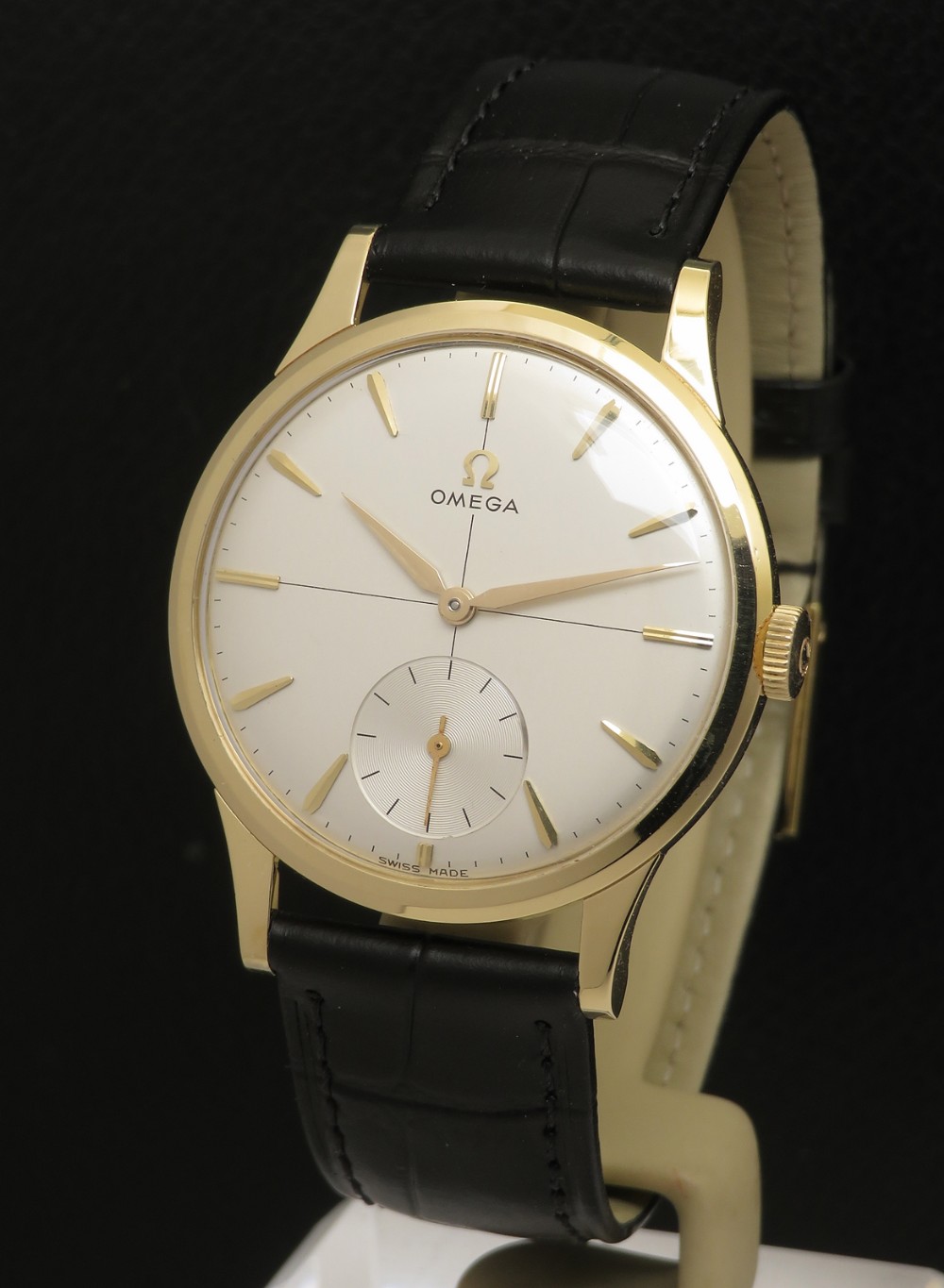 Near Mint Solid 18ct Gold Omega 267 1960