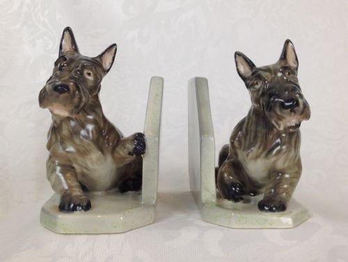 Charming Pair Art Deco Goldscheider Myott Bookends Scottie Dogs Novelty Ceramic Scottish Terriers
