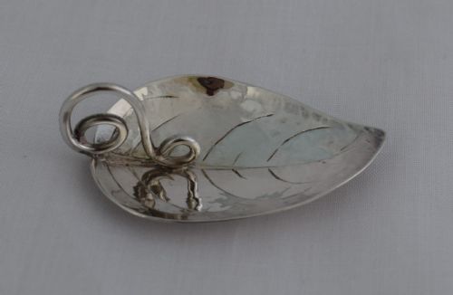 Arts & Crafts Style Charles Horner Ltd Silver Caddy Spoon Leaf Bowl Chester 1936 George V Art Nouveau