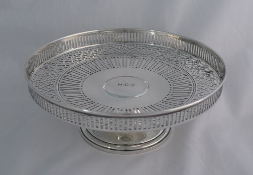 Stunning Tiffany & Co. Sterling Silver Tazza Comport 7 1/2" C.1912 George V Pierced Heart Detail