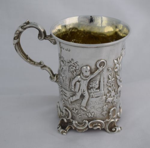 Pretty Victorian Repousse Silver Christening Mug Cup London 1852 John Evans Scrolled Feet