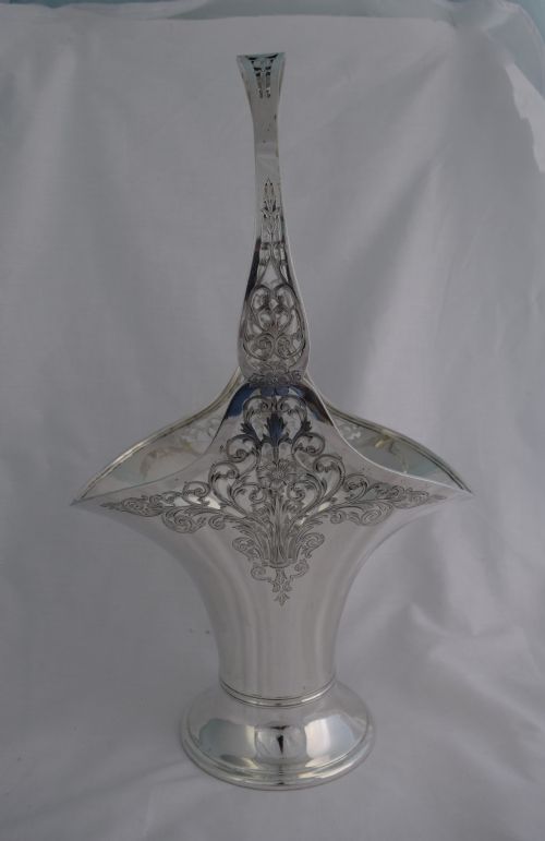 Stunning Large Gorham Sterling Silver Flower Bride's Basket Art Nouveau 1915 Bread Fruit