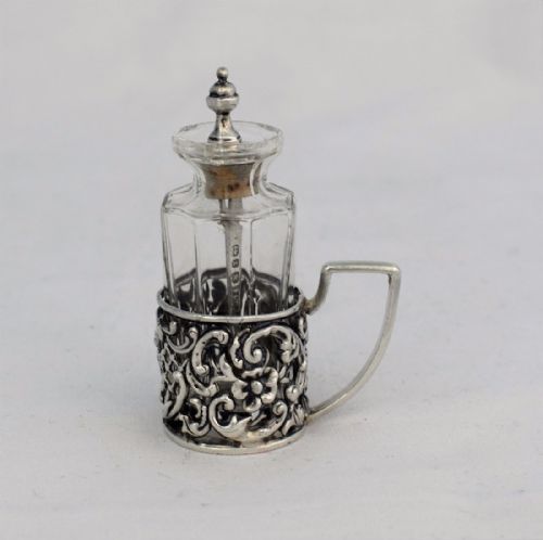 Victorian Cayenne Pepper Spoon & Jar Levi & Salaman