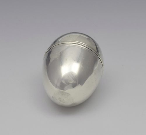 fig 1. Large Georgian Silver Egg Nutmeg Grater Samuel Meriton