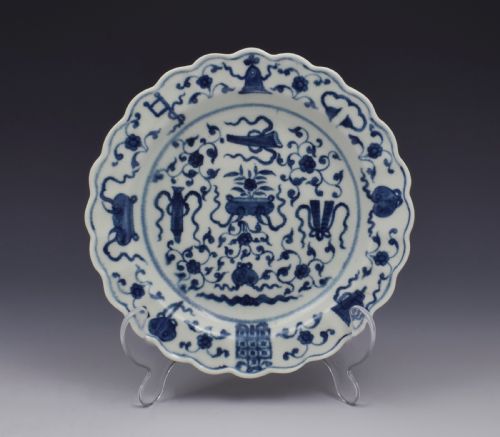 First Period Worcester Lobed Plate the Hundred Antiques Pattern