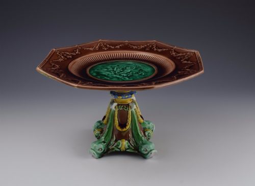 VICTORIAN WEDGWOOD MAJOLICA TAZZA WITH CHERUBS DOLPHINS - ADDITIONAL PHOTO 2