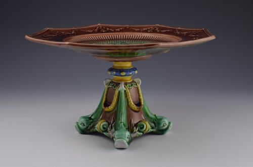 VICTORIAN WEDGWOOD MAJOLICA TAZZA WITH CHERUBS DOLPHINS - ADDITIONAL PHOTO 5