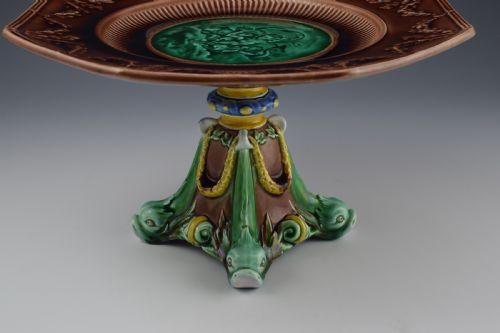 VICTORIAN WEDGWOOD MAJOLICA TAZZA WITH CHERUBS DOLPHINS - ADDITIONAL PHOTO 9