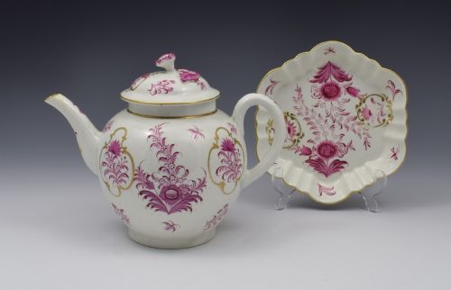 First Period Worcester Meissen Style Puce Teapot & Stand