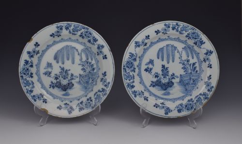 Pretty Pair Early 18thc Dutch Delft Plates Chinoiserie Scene
