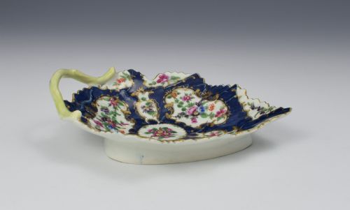 FIRST PERIOD WORCESTER SCALE BLUE LEAF DISH DR WALL - ADDITIONAL PHOTO 3