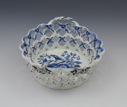 fig 1. Lowestoft Porcelain Chestnut Basket Pine Cone Pattern