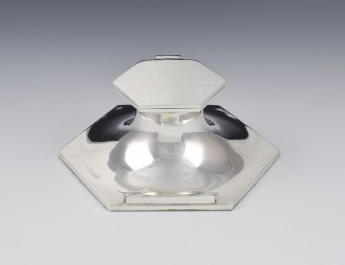 Large Art Deco Hexagonal Shape Silver Capstan Inkwell - Walker & Hall