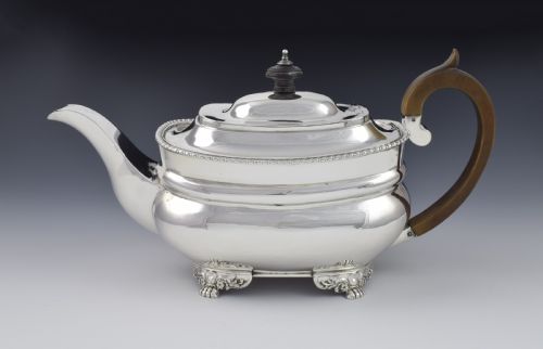 George III Silver Teapot Robert Hennell I London 1794