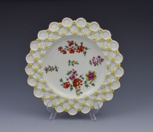 18th Century Derby Porcelain Spectacle Plate C.1760