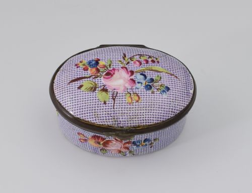 18thc Staffordshire Bilston Enamel Gingham Ground Patch Box