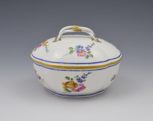 18th Century Sevres Porcelain Lidded Sucrier / Sugar Bowl 1754
