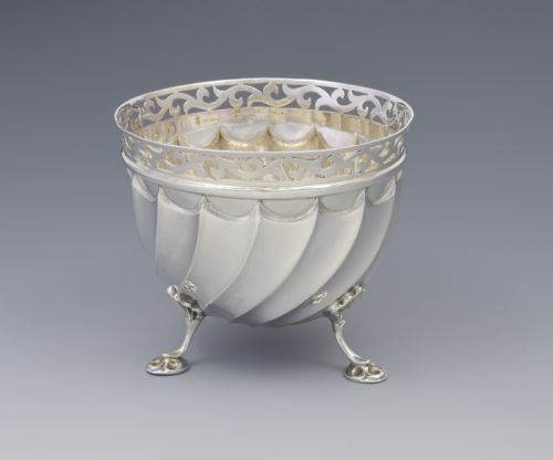 Pretty Edwardian Silver Wrythen Sugar Bowl