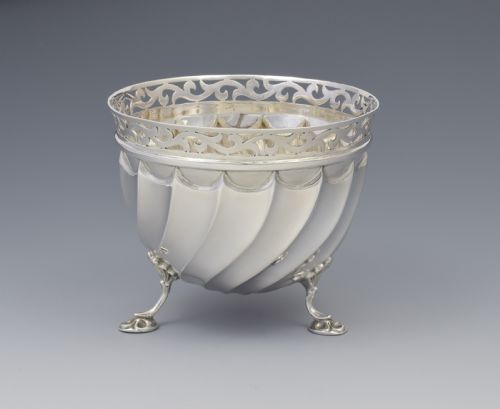 fig 1. Pretty Edwardian Silver Wrythen Sugar Bowl