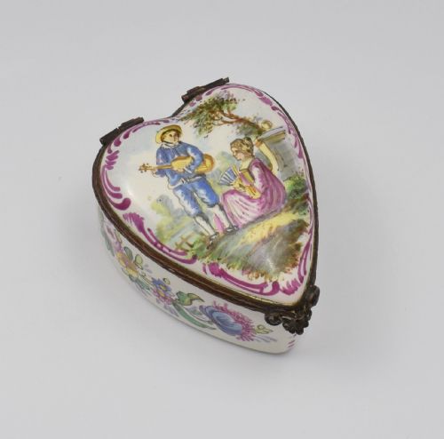 Pretty French Lille Enamel Heart Shape Trinket Jewellery Box