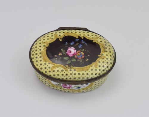 Large South Staffordshire Bilston Yellow Enamel Snuff Box